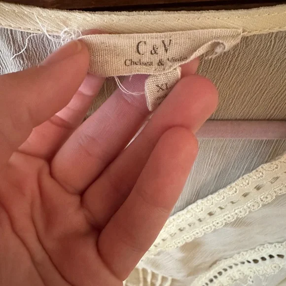 Elegant Cream Women's Top - Picture 2 of 3